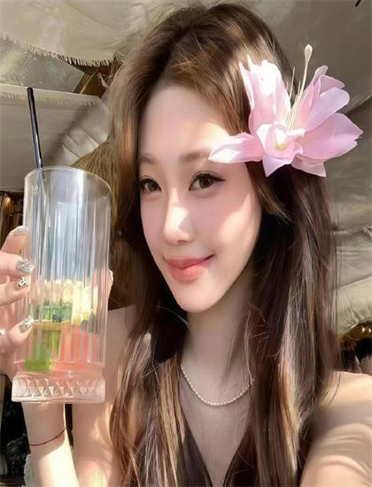 文化分析：踏寻先辈的足迹中的政治的权力博弈与社会结构 理解文化认同的建构过程